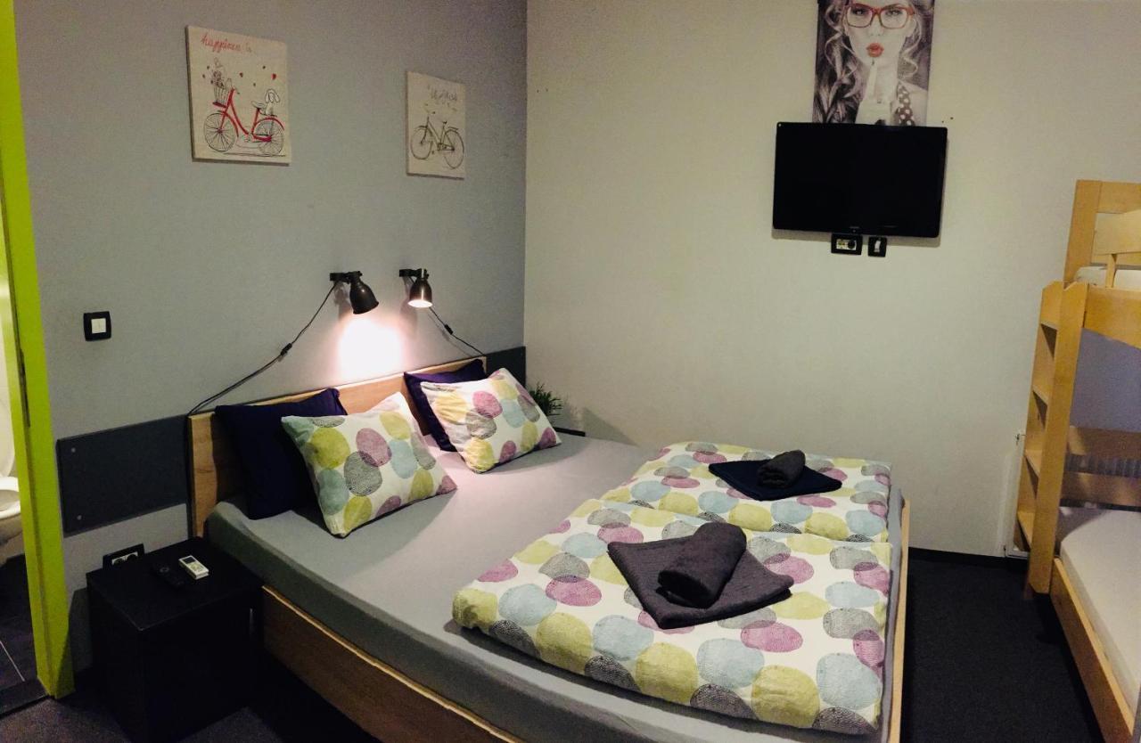 Hostel Chic Zagrzeb Zewnętrze zdjęcie